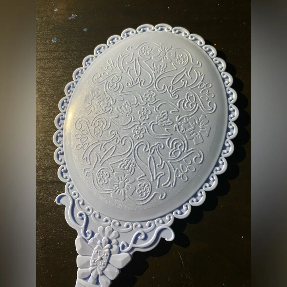 handheld mirror